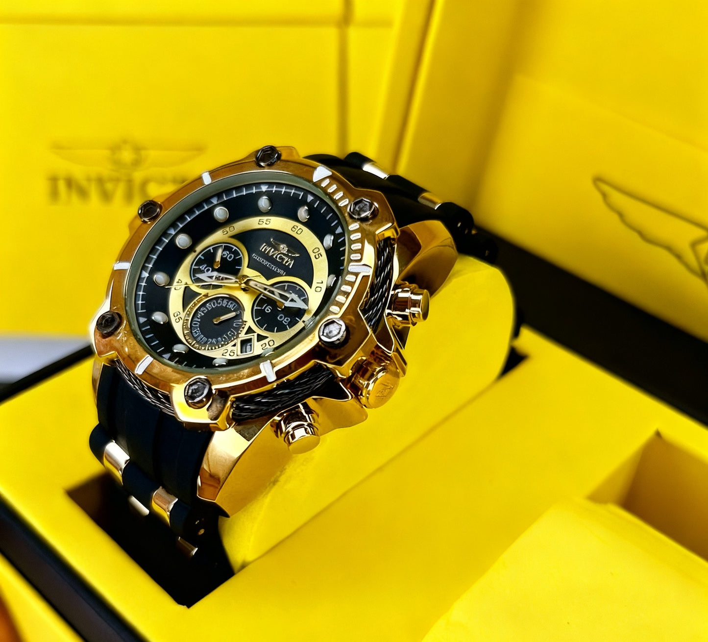 RELOJ INVICTA BOLT FUNCIONAL PARA HOMBRE